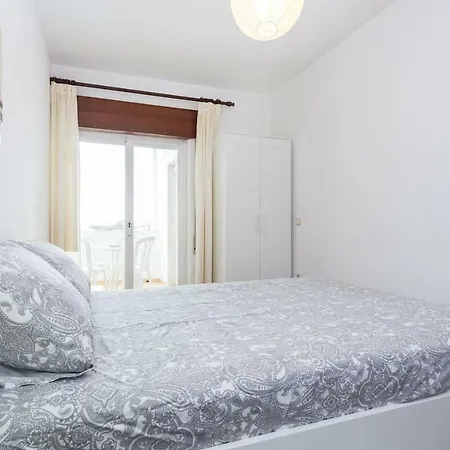 Summer Breeze Beautiful 2 Bed Spacious Apartment! Appartement
