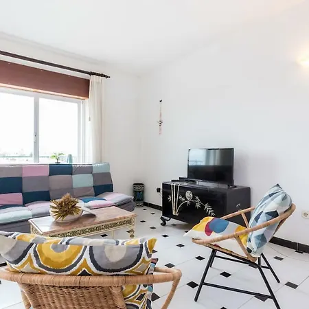 Summer Breeze Beautiful 2 Bed Spacious Apartment! Appartement