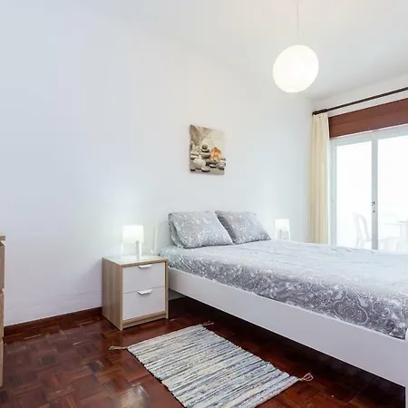 Summer Breeze Beautiful 2 Bed Spacious Apartment! Appartement